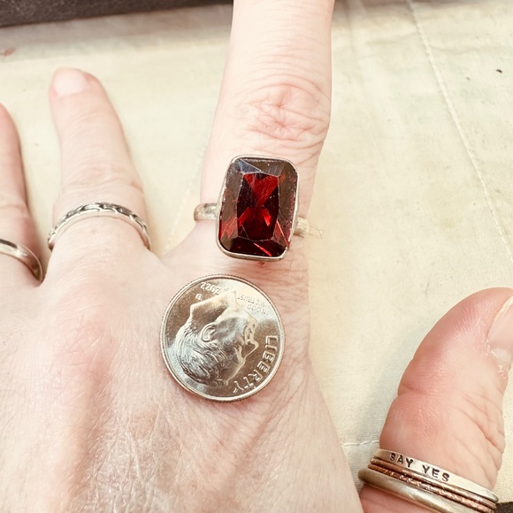 925 Sterling Silver Plated Ring Red Topaz Faceted & Bezel Set Rectangular - Picture 7 of 15